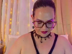 Talianavega  live sex cam