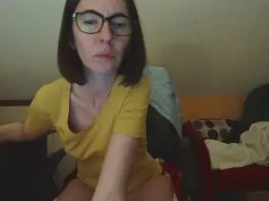 Pivoine27  live sex cam