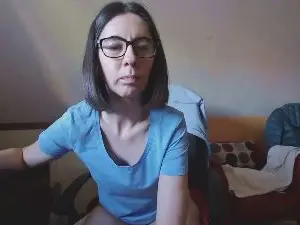 Pivoine27  live sex cam