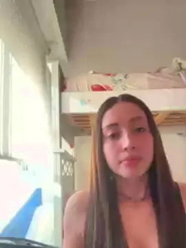 Luulu  live sex cam