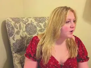 Phatassblond  live sex cam