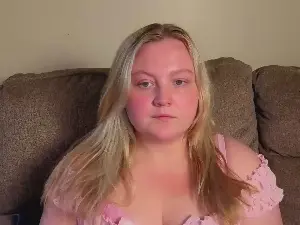 Phatassblond  live sex cam