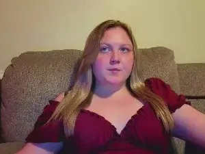 Phatassblond  live sex cam