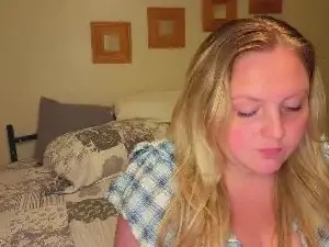 Phatassblond  live sex cam