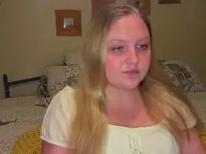 Phatassblond  live sex cam