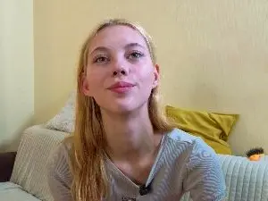 RessieCser  live sex cam