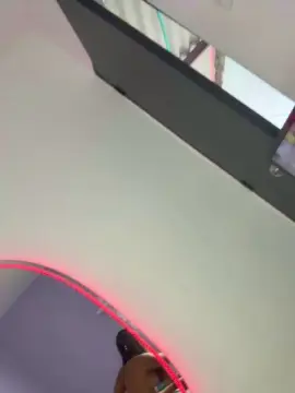 Sexyskin8xxx  live sex cam