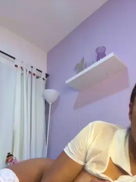 Sexyskin8xxx  live sex cam