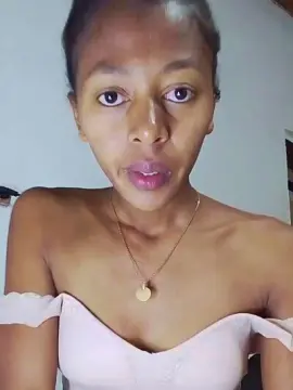 Roshiah  live sex cam