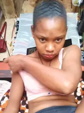 Sarahkwel  live sex cam