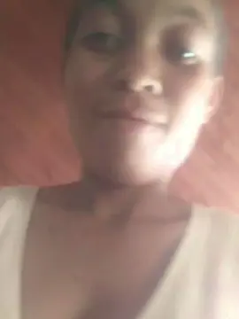 Roginah  live sex cam