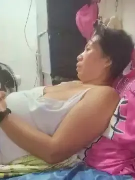 Hotmama45  live sex cam