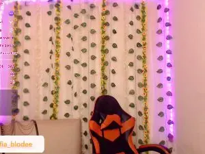 Mia_Curvy  live sex cam