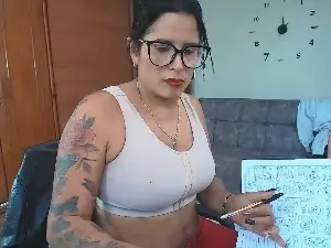 Majo_soussa  live sex cam