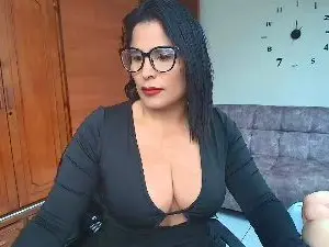 Majo_soussa  live sex cam