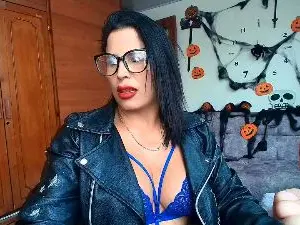 Majo_soussa  live sex cam