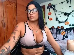 Majo_soussa  live sex cam