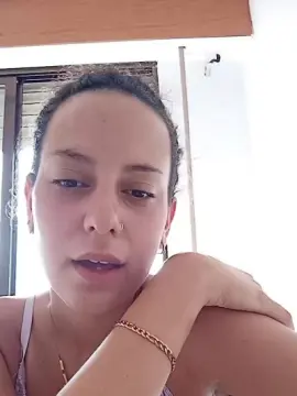 Paulitaaar  live sex cam