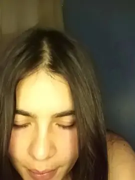 Donatella033  live sex cam
