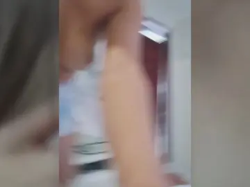 Putinhadatarde  live sex cam