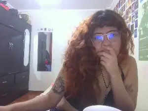 Suecide333  live sex cam