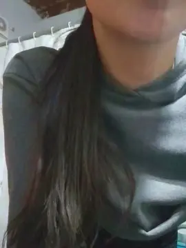 Nella_25  live sex cam