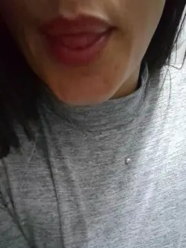 Nella_25  live sex cam