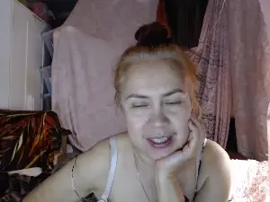 Ulduuz  live sex cam