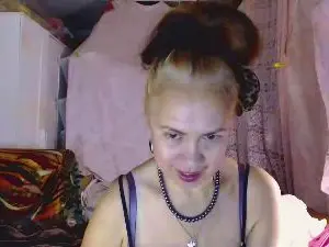 Ulduuz  live sex cam
