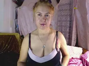 Ulduuz  live sex cam