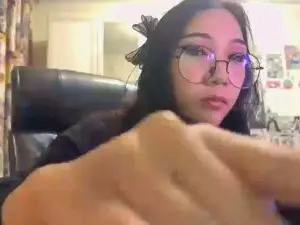 WenonaBouza  live sex cam