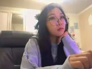 WenonaBouza  live sex cam