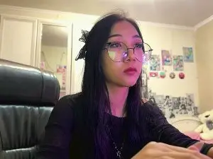 WenonaBouza  live sex cam