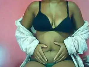 Emillie60  live sex cam
