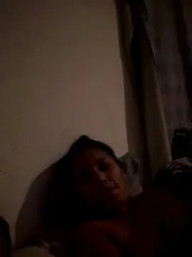 Roxxx28  live sex cam