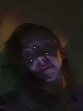 Cruellathebills  live sex cam