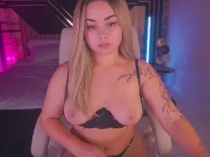 SusieWood  live sex cam