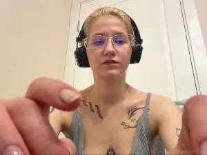 CieraHoek  live sex cam