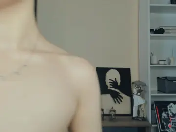 ValKirnon  live sex cam