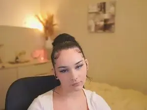 Ellediane18  live sex cam