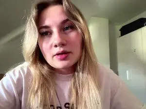 NoreneLlano  live sex cam