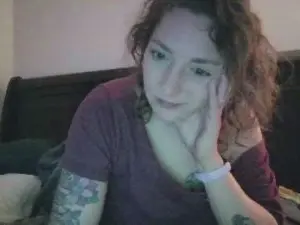 Trudy_Whaughn  live sex cam