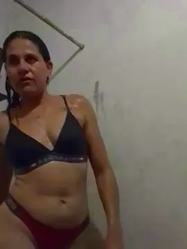 Tuperrita1932  live sex cam