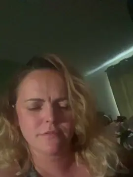 Peneloperosexxx  live sex cam