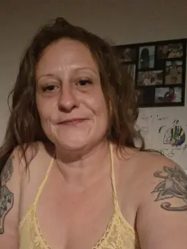 ButtStuff805  live sex cam