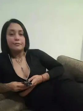 Meggan420  live sex cam