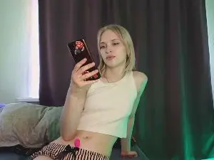 MelbaLester  live sex cam