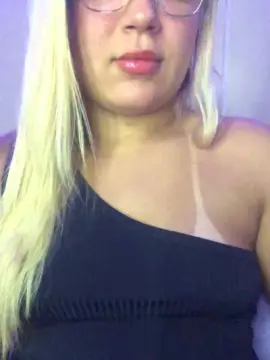 Juliafisher  live sex cam