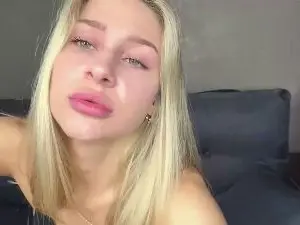 KaterineUhyrek  live sex cam