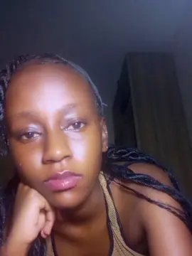 Honeynyla  live sex cam